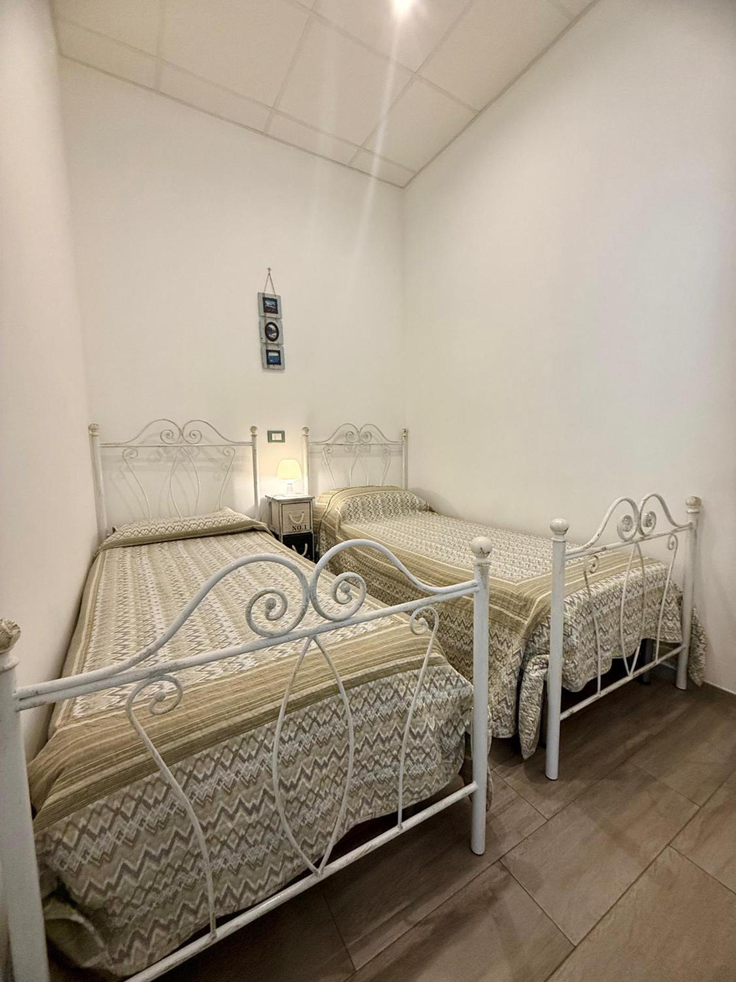 Cielo Stellato Apartments Полиняно а Маре Екстериор снимка