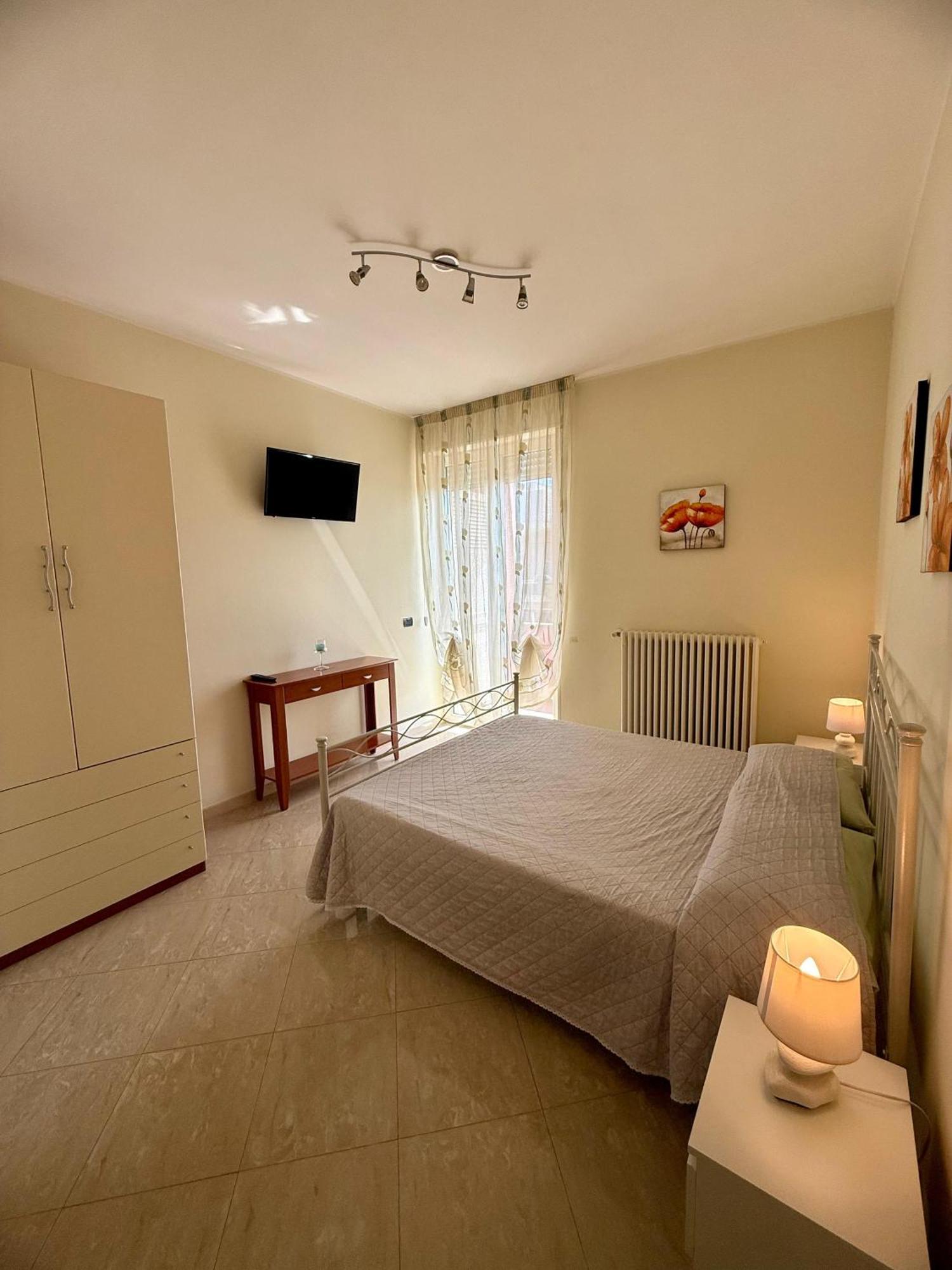 Cielo Stellato Apartments Полиняно а Маре Екстериор снимка