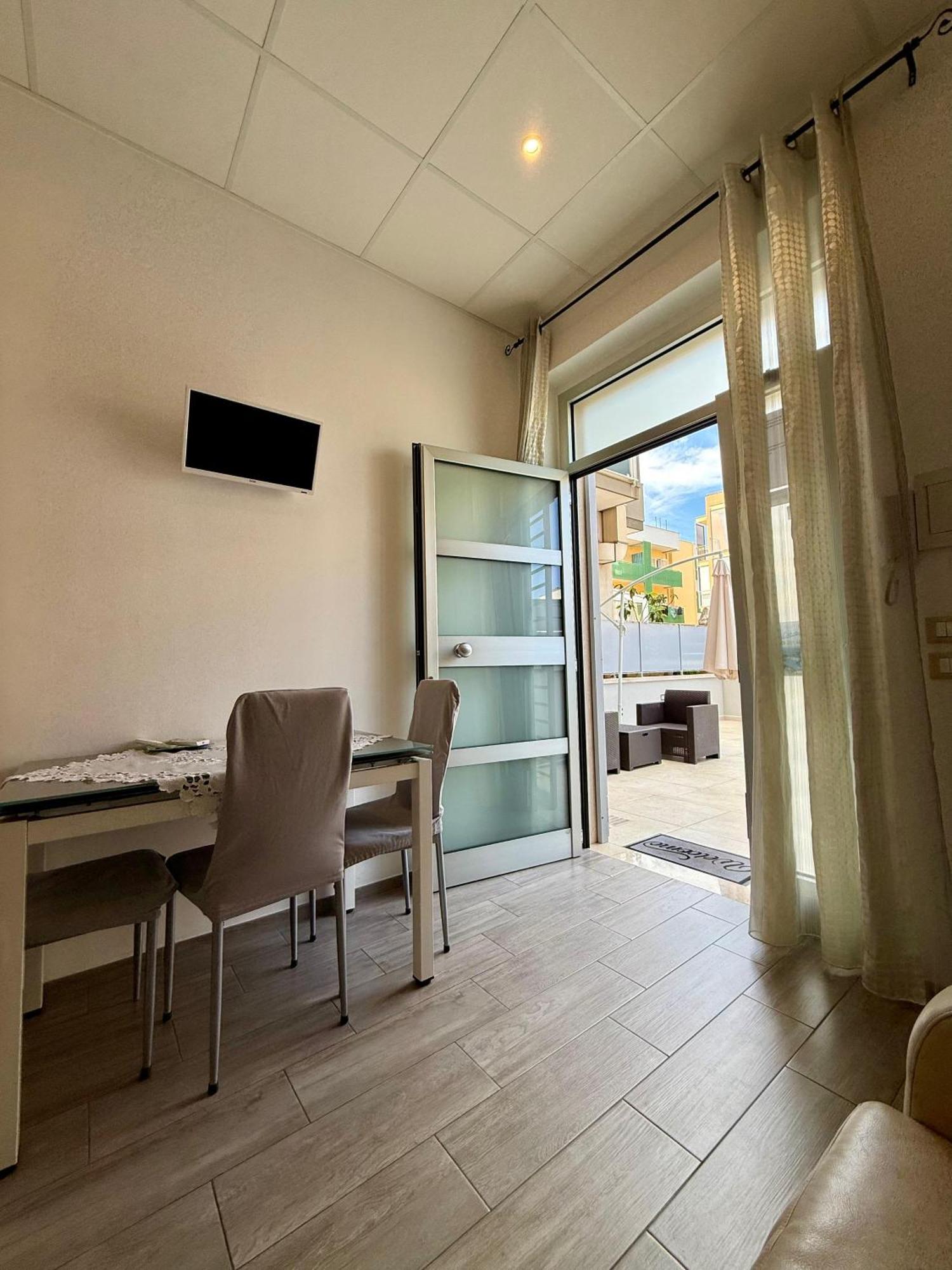 Cielo Stellato Apartments Полиняно а Маре Екстериор снимка