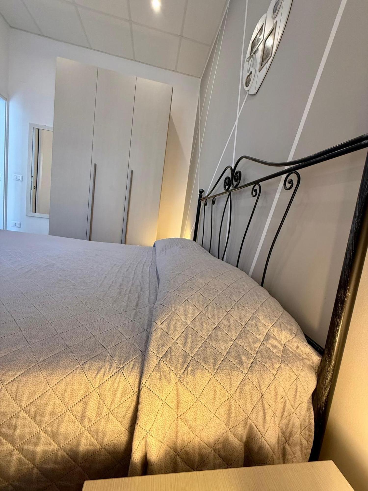 Cielo Stellato Apartments Полиняно а Маре Екстериор снимка