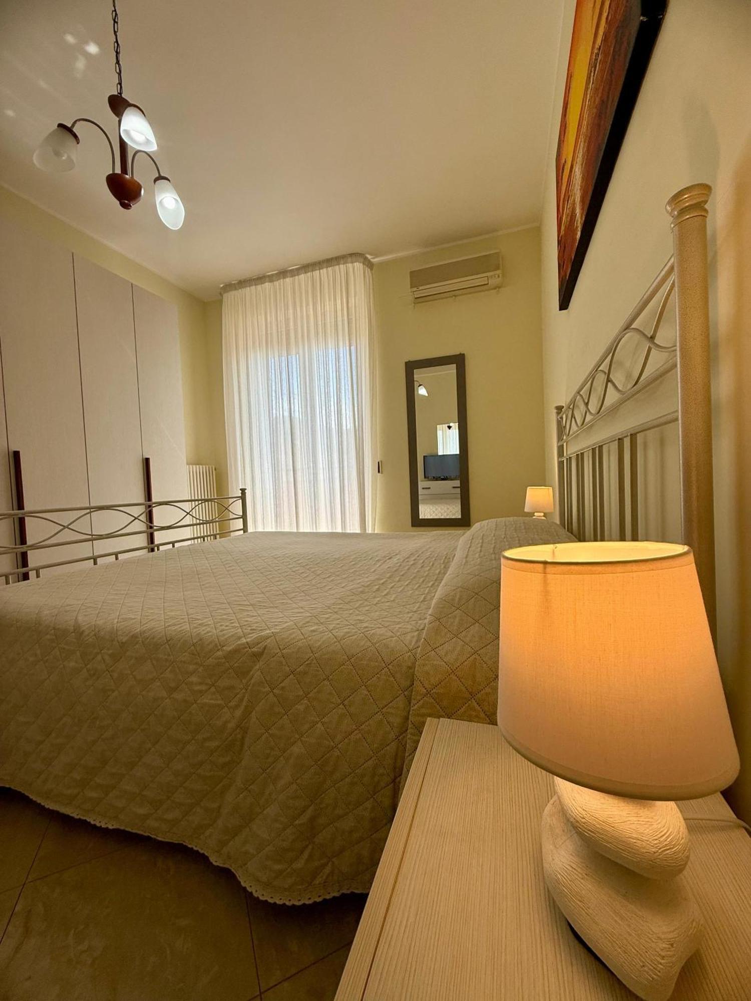 Cielo Stellato Apartments Полиняно а Маре Екстериор снимка